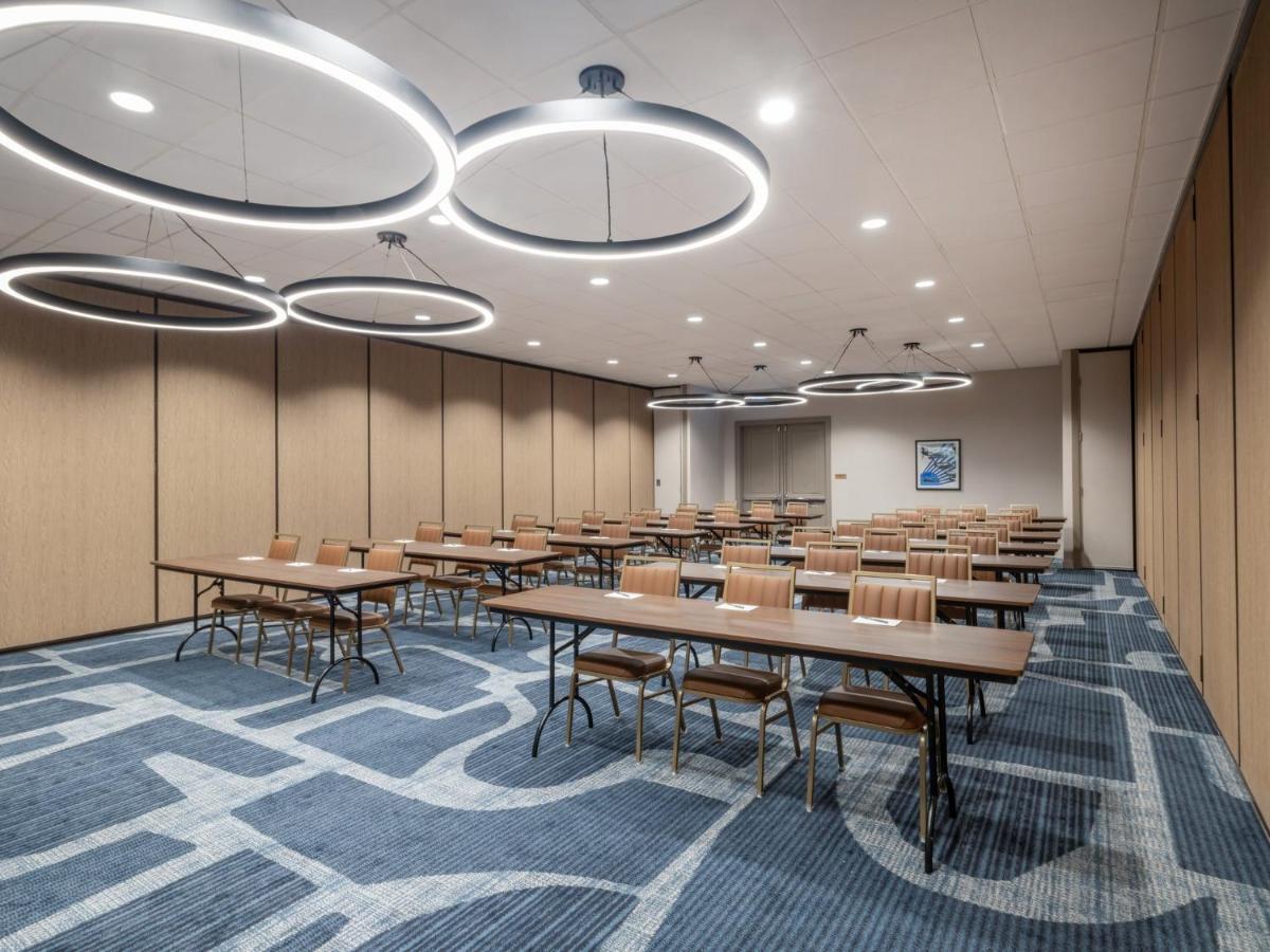 Holiday Inn Chicago O'Hare - Rosemont By Ihg Exterior photo