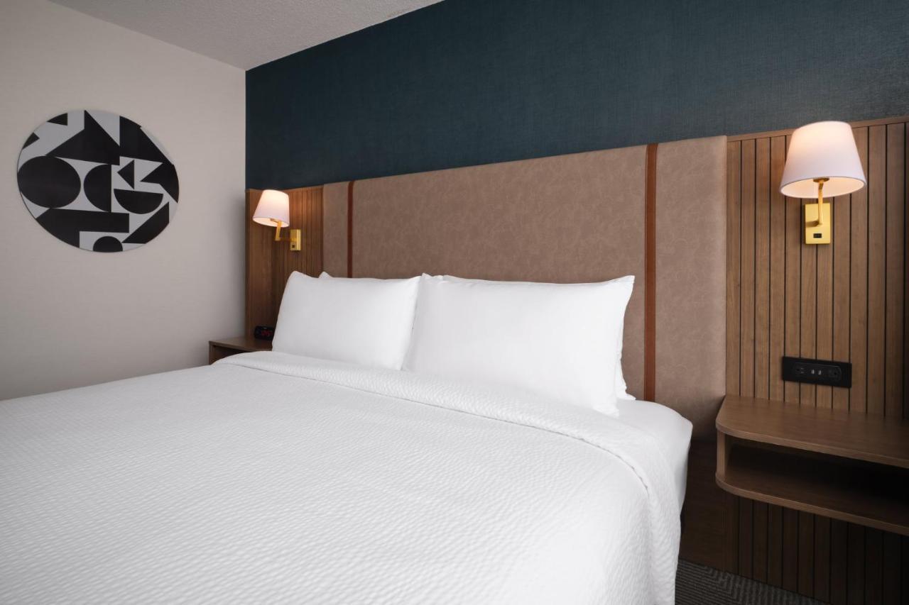 Holiday Inn Chicago O'Hare - Rosemont By Ihg Exterior photo