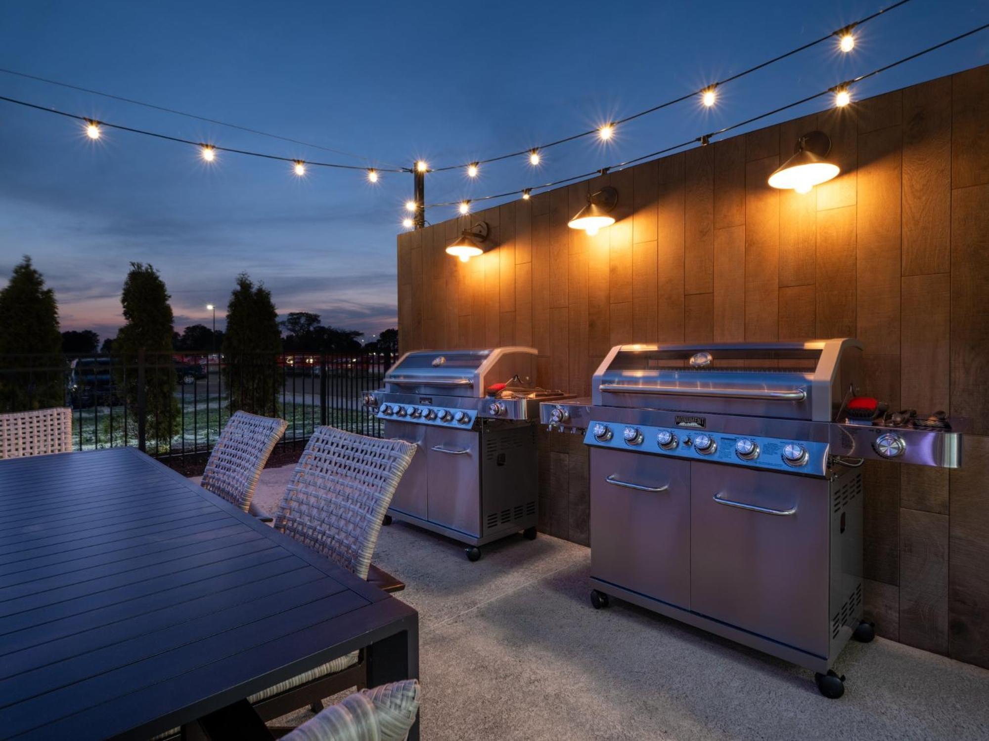 Holiday Inn Chicago O'Hare - Rosemont By Ihg Exterior photo